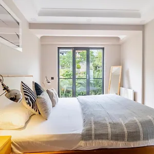 New And Modern Flat With Sea View اسطنبول